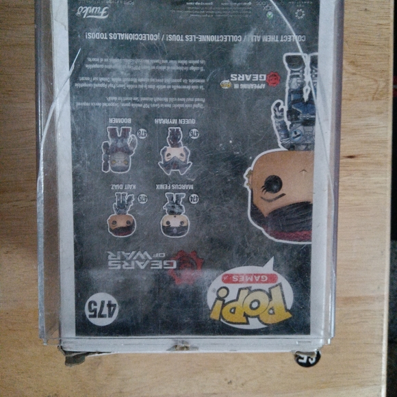 Funko Pop Games Gears of War Kait Diaz & Glass Case - Picture 4 of 4
